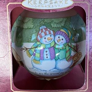 Vintage hallmark winter friends 2001 ornament